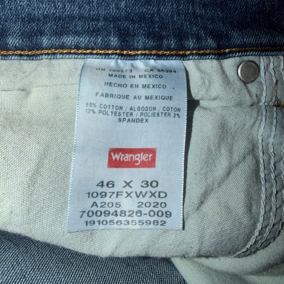 Wrangler Men’s 46x30 Straight Leg Denim Jeans 5 Pocket All Season RN# 130273 EUC - Picture 7 of 9